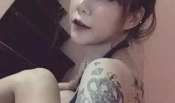 网红吃瓜纹身美女视频大全,视频大全带你领略独特魅力